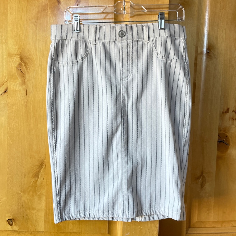 Pencil skirt white with blue stripes